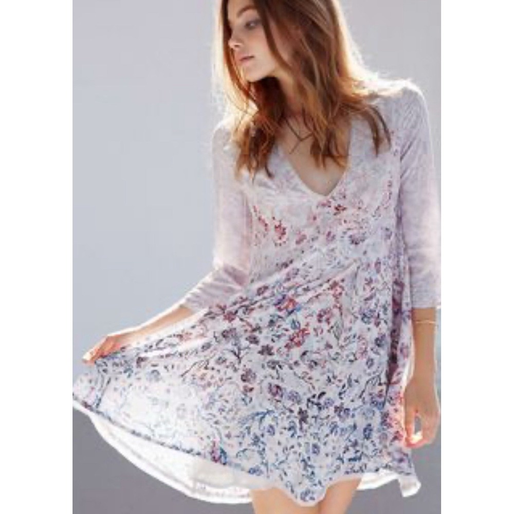 UO‎ Ecoté Women's Gray Floral Willow Frock Mini Dress Ombré Size Medium